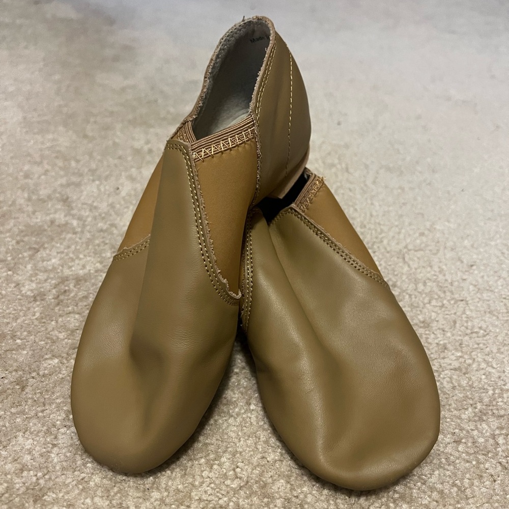 Girl’s jazz shoe-nude. Big kid size 3